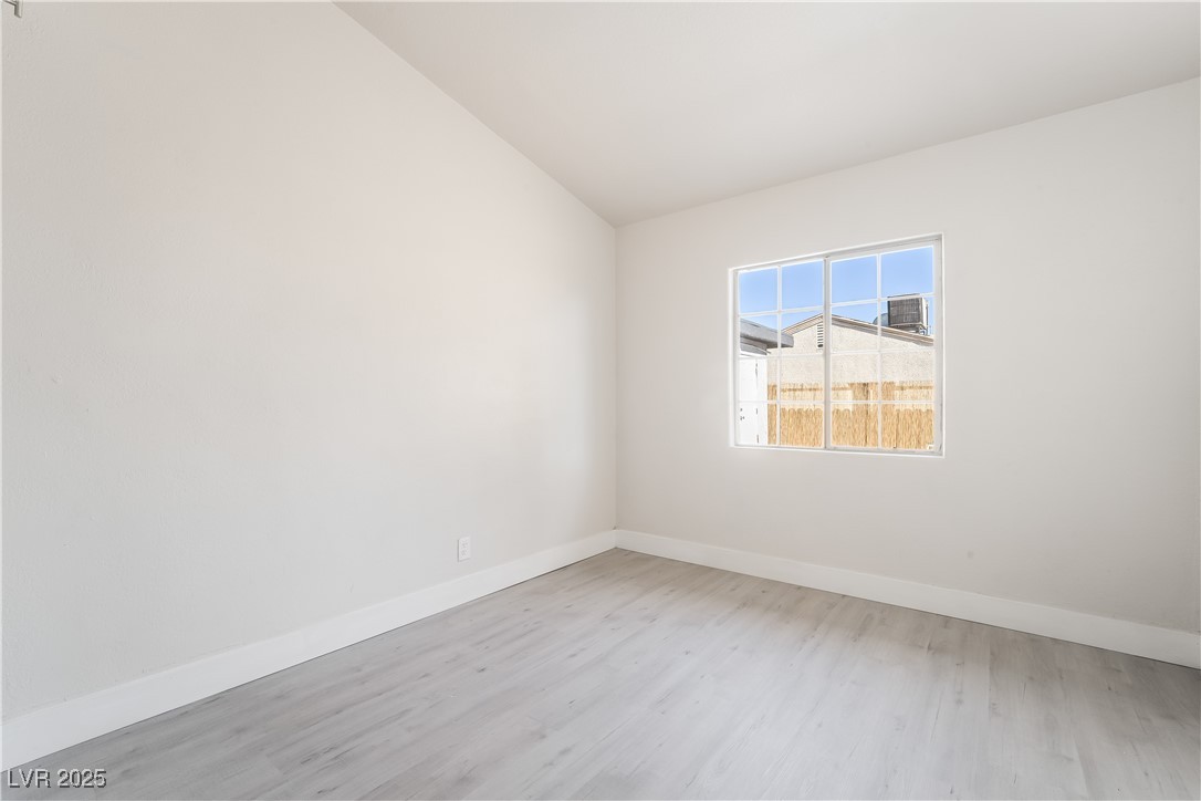 1720 Hassett Avenue Property Photo 16