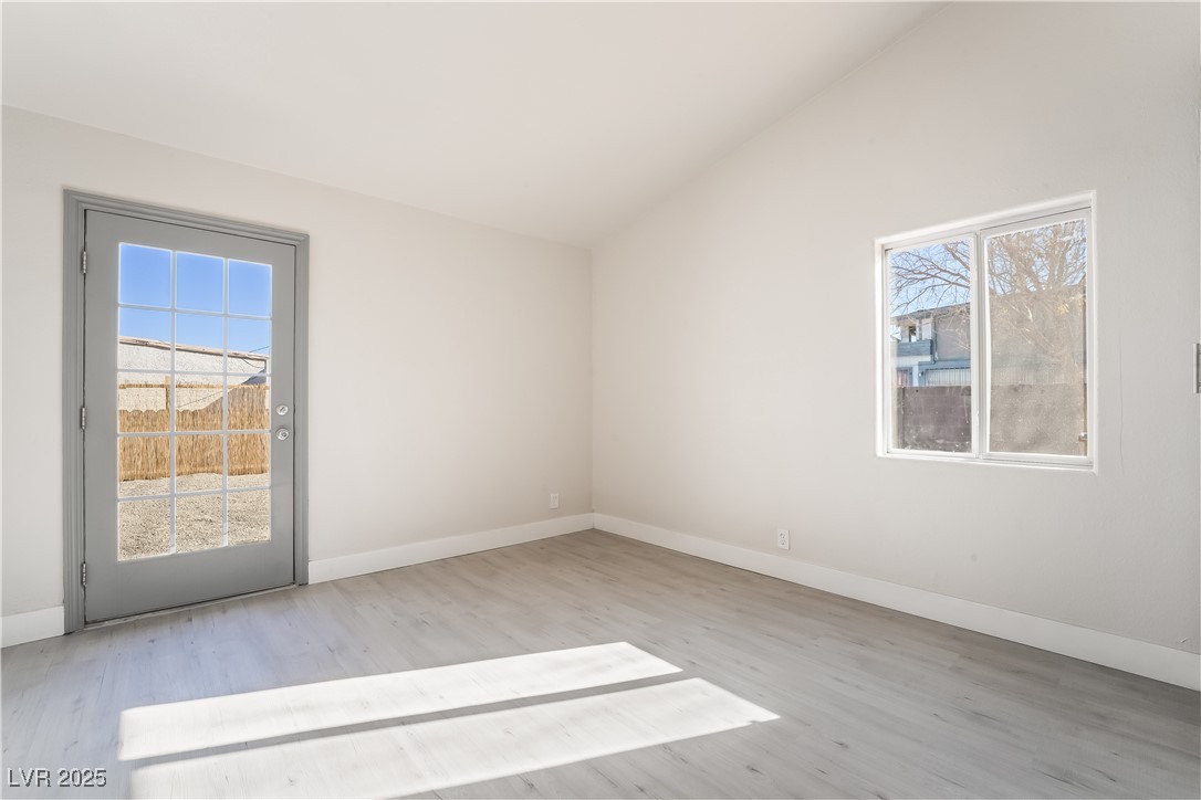 1720 Hassett Avenue Property Photo 21
