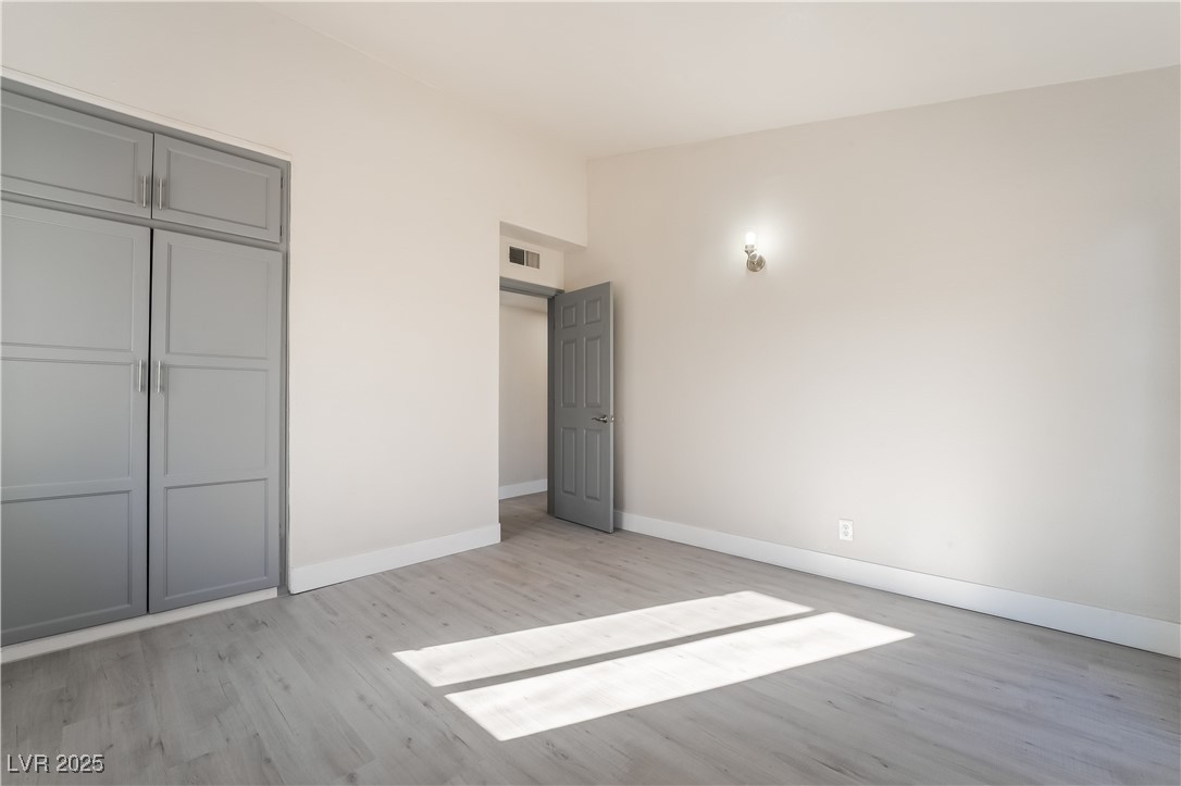 1720 Hassett Avenue Property Photo 22