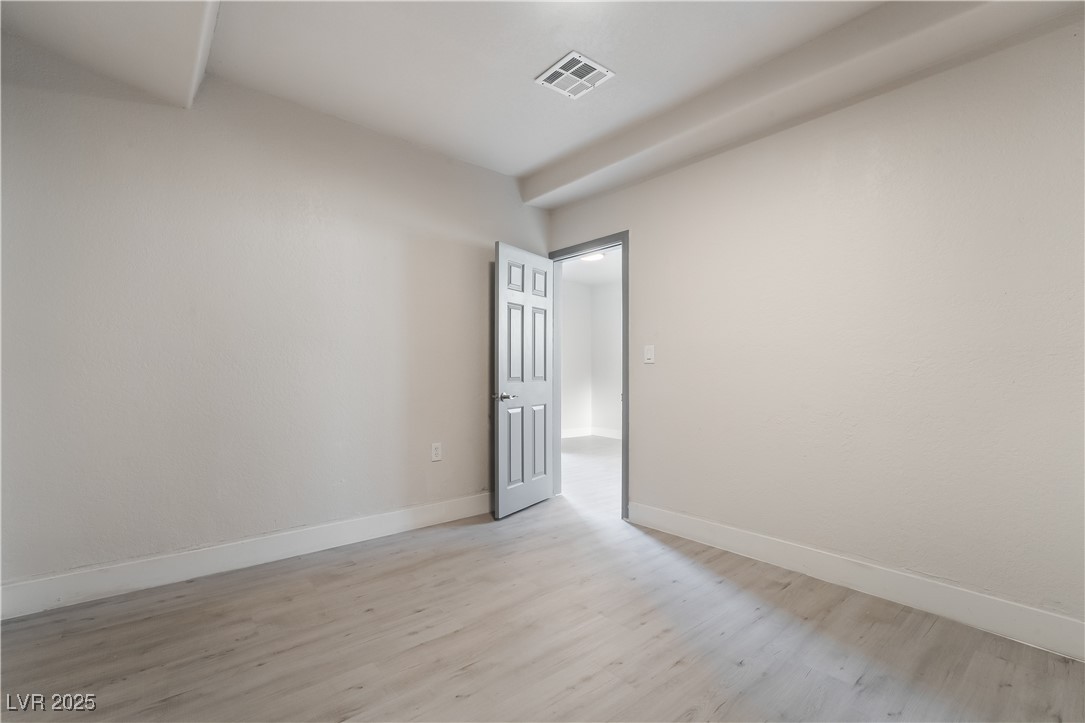1720 Hassett Avenue Property Photo 29