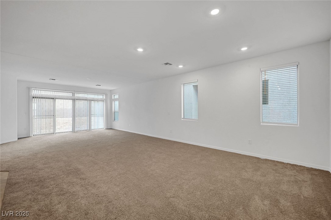7495 Knights Crossing Avenue Property Photo 4