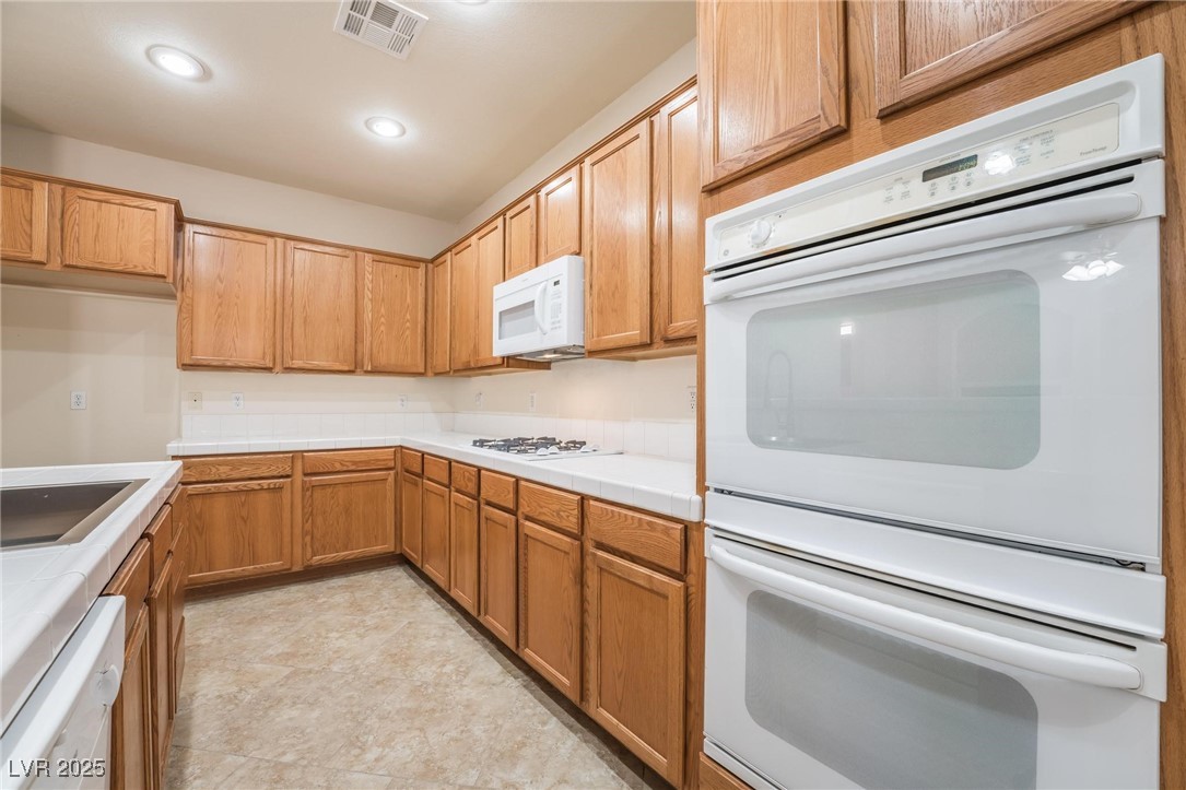 4828 Whisper Lake Avenue Property Photo 6