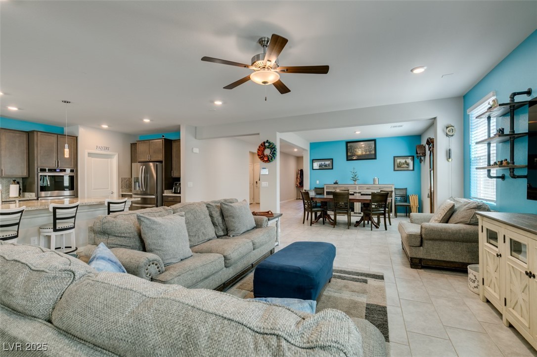 7821 Mazarine Street Property Photo 10
