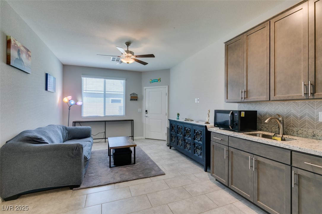 7821 Mazarine Street Property Photo 34