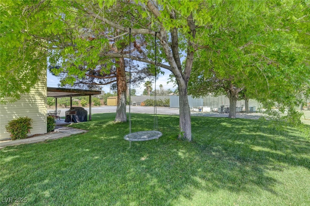 8970 West Lone Mountain Road Property Photo 8