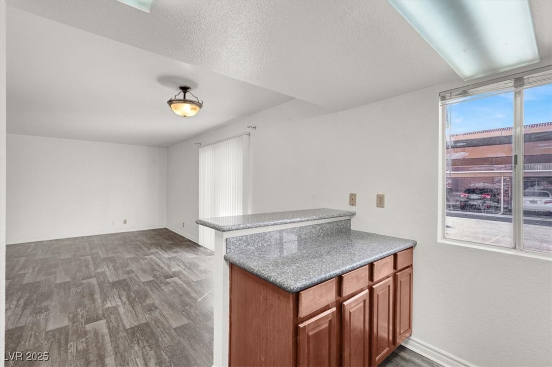 5422 River Glen Drive 373 Property Photo 14