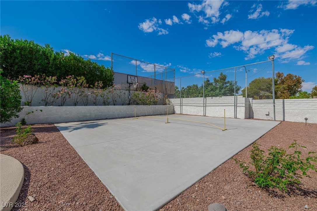 2250 Bowie Circle Property Photo 45