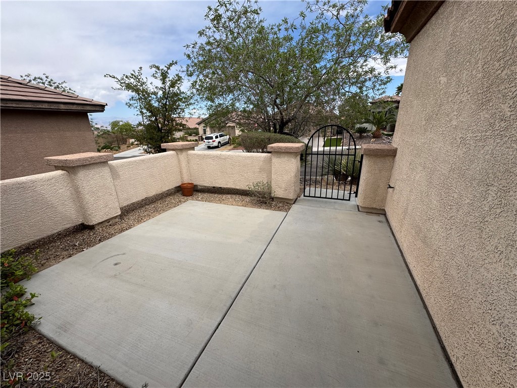 2671 Lochleven Way Property Photo 3
