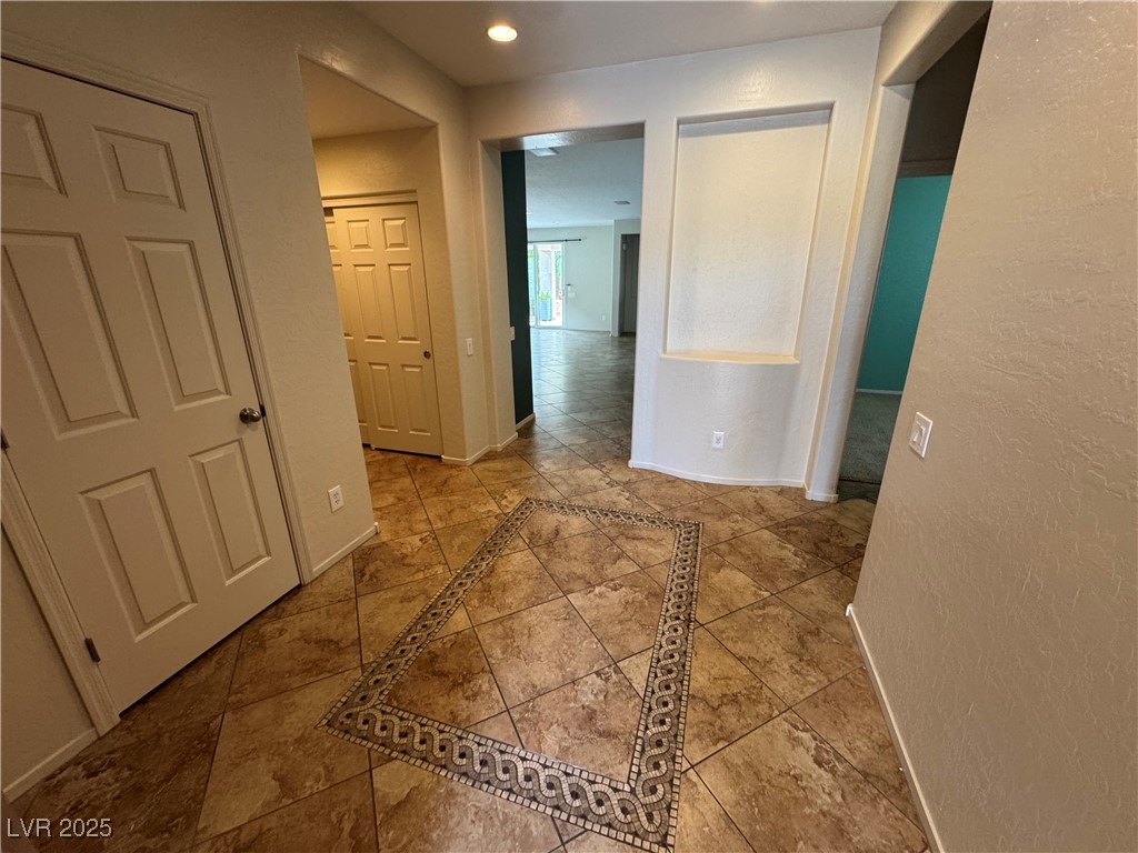 2671 Lochleven Way Property Photo 5