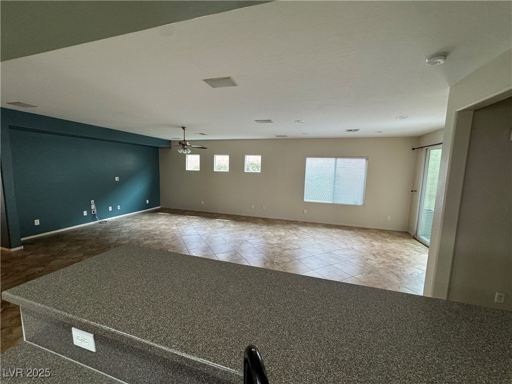 2671 Lochleven Way Property Photo 21