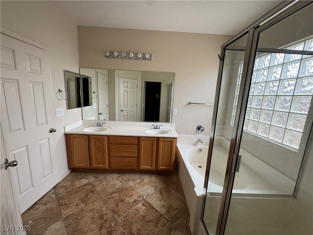 2671 Lochleven Way Property Photo 27