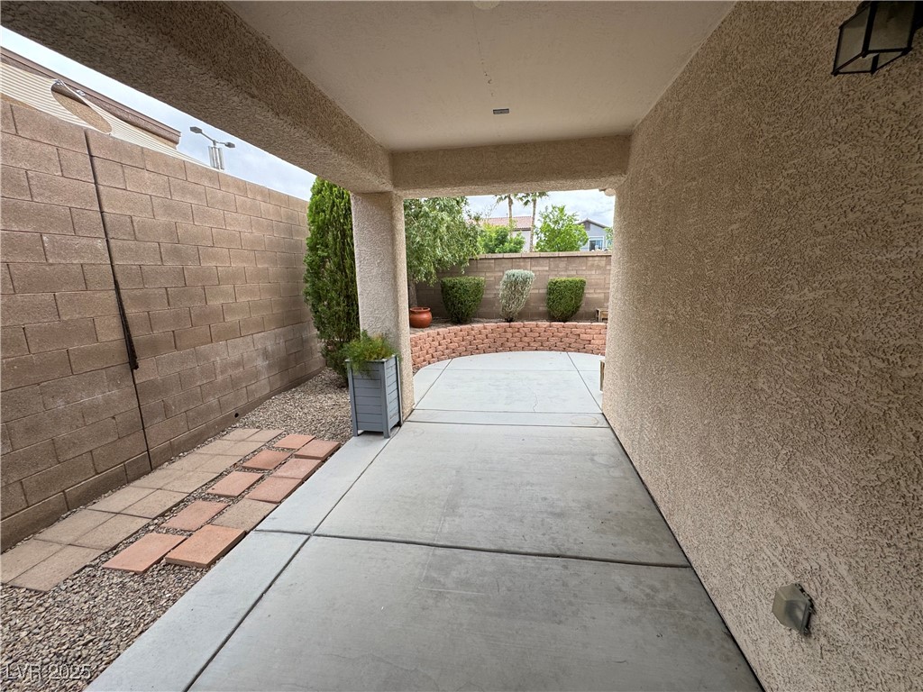 2671 Lochleven Way Property Photo 31