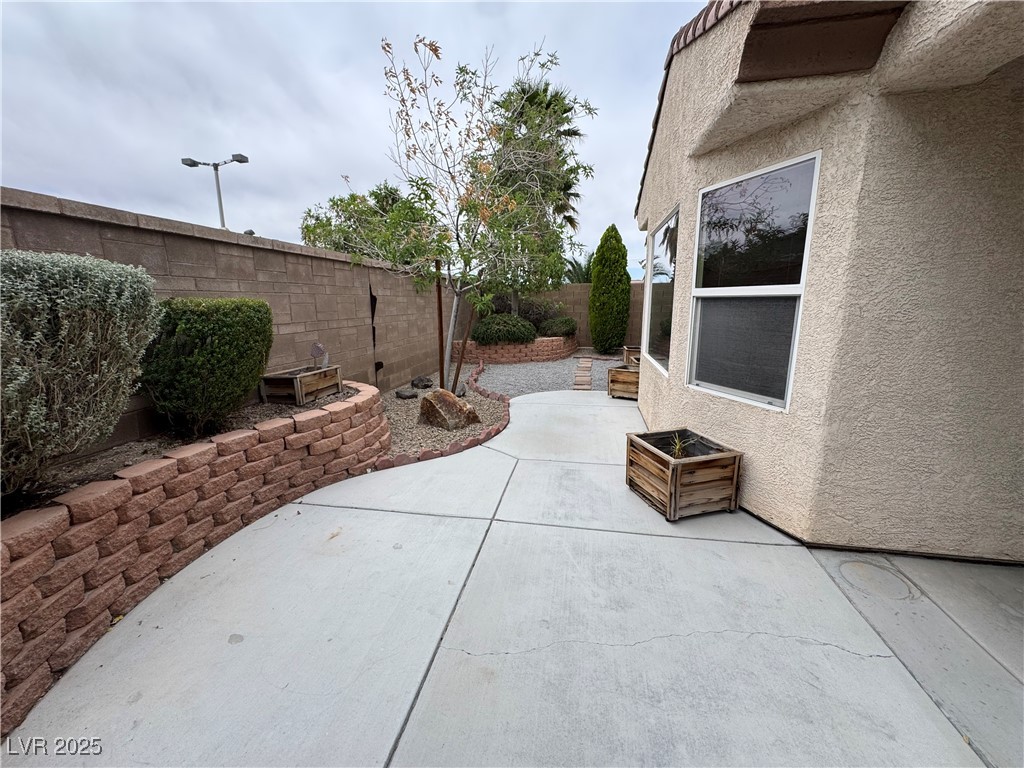 2671 Lochleven Way Property Photo 32