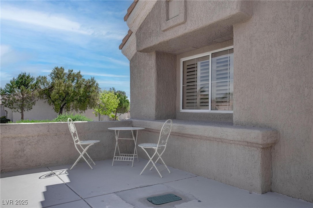8801 Villa Ridge Drive Property Photo 5