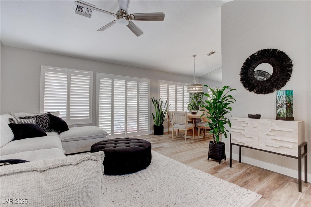 8801 Villa Ridge Drive Property Photo 6
