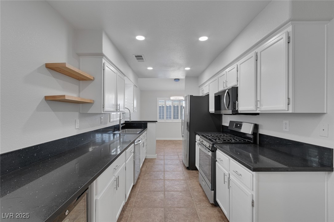 8440 Pacific Fountain Avenue Property Photo 10