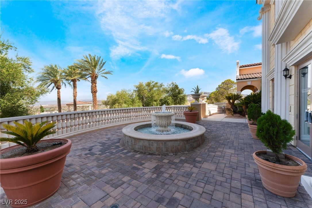 24 Via Vasari 204 Property Photo 49