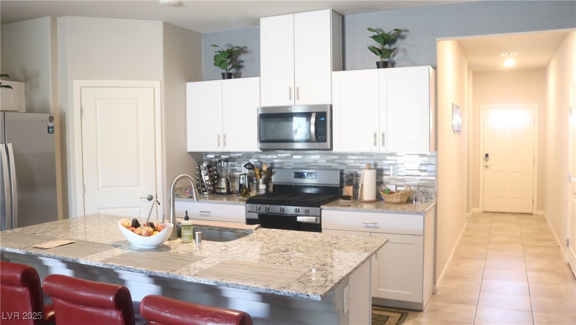 10269 Sequoia Falls Place Property Photo 5