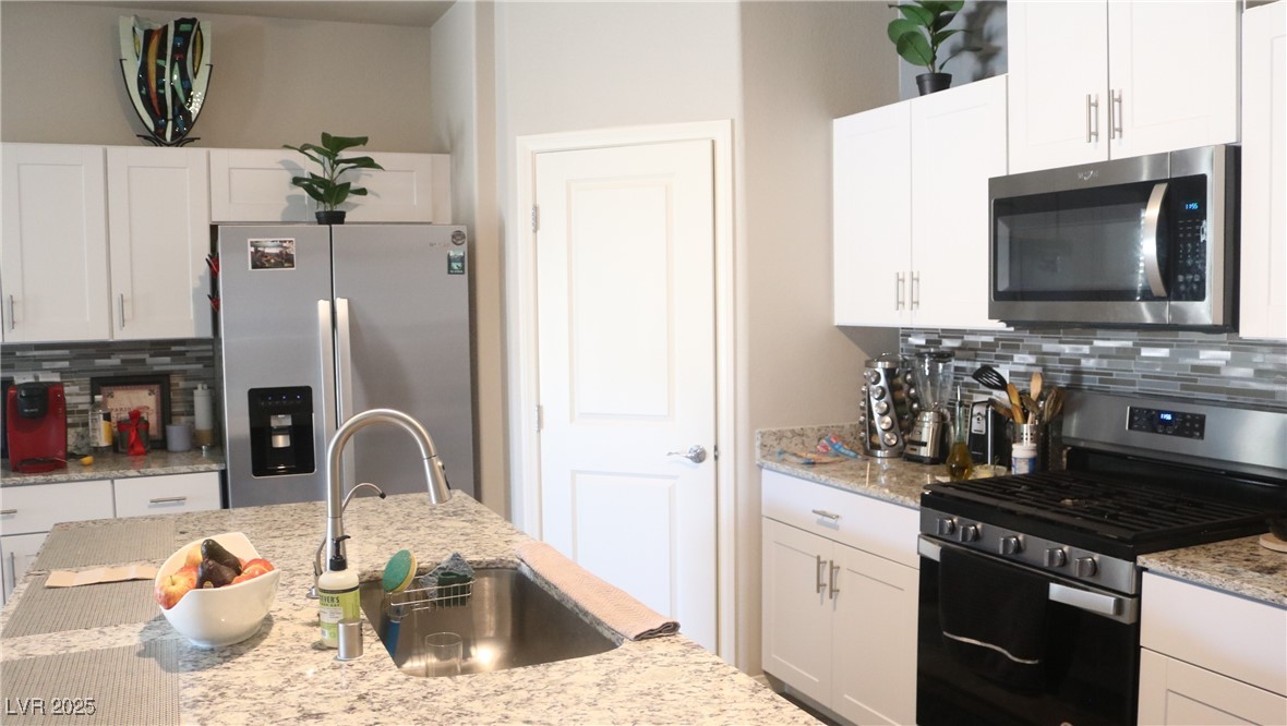 10269 Sequoia Falls Place Property Photo 6