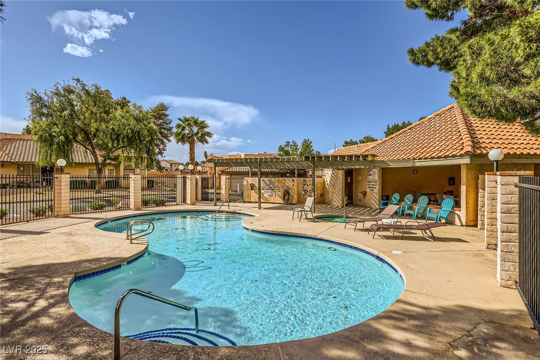 3637 Laguna Del Sol Drive Property Photo 2
