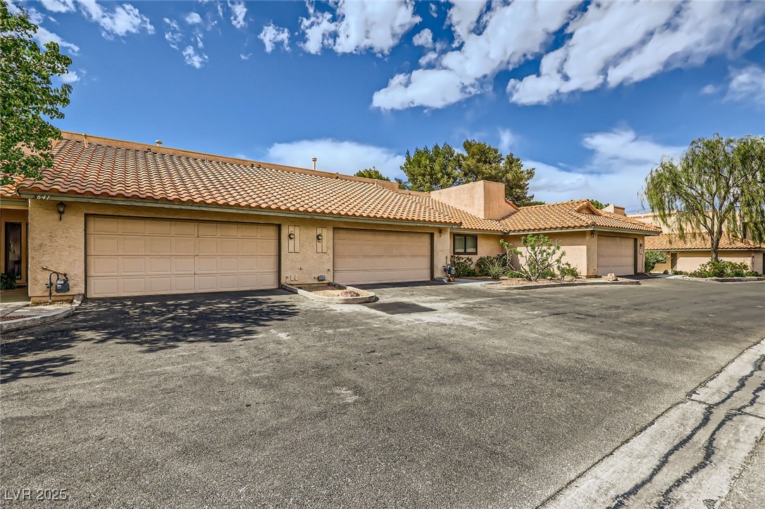 3637 Laguna Del Sol Drive Property Photo 5