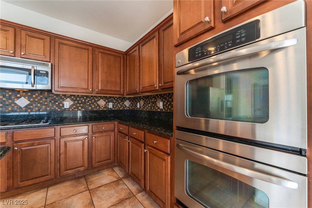 6640 April Bend Court Property Photo 7