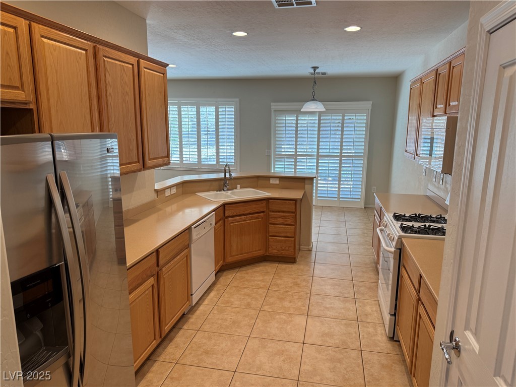 2452 Cosmic Ray Place Property Photo 3