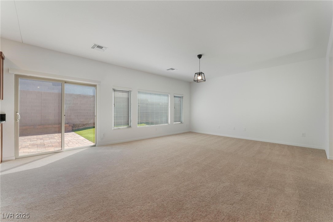 637 Soaring Wings Avenue Property Photo 7