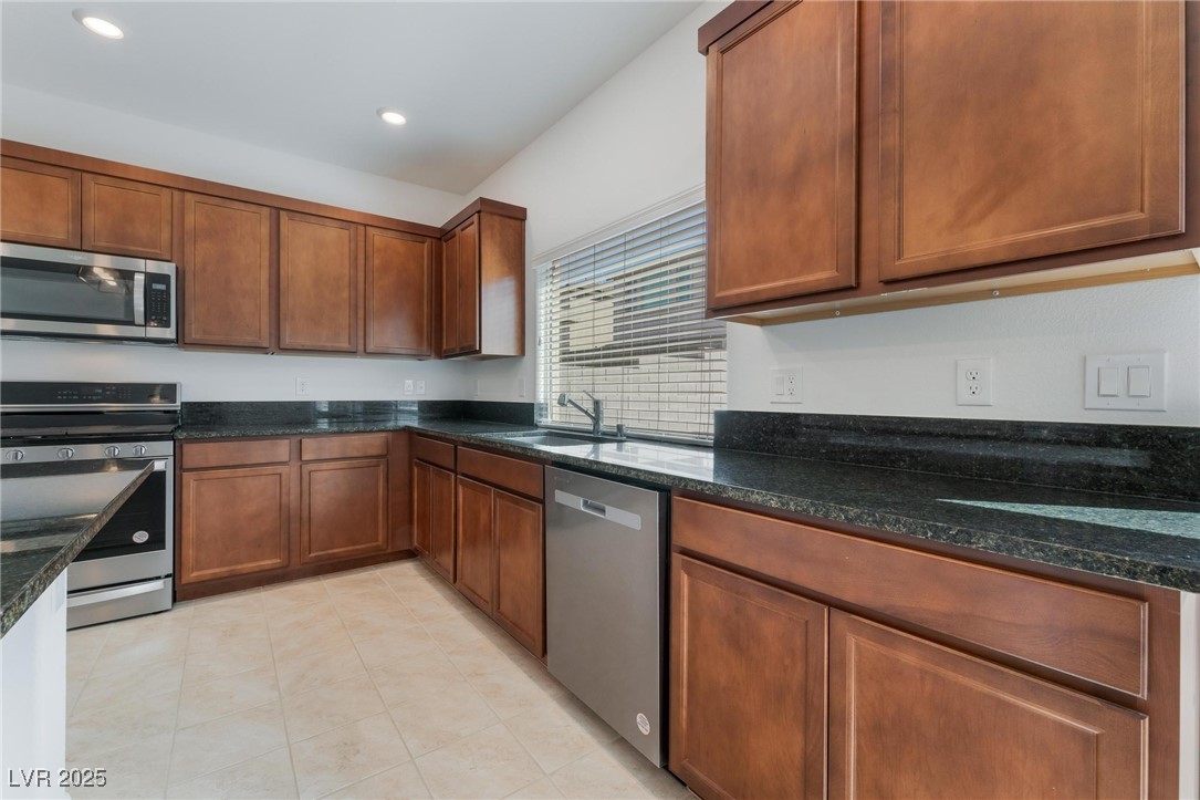 637 Soaring Wings Avenue Property Photo 11