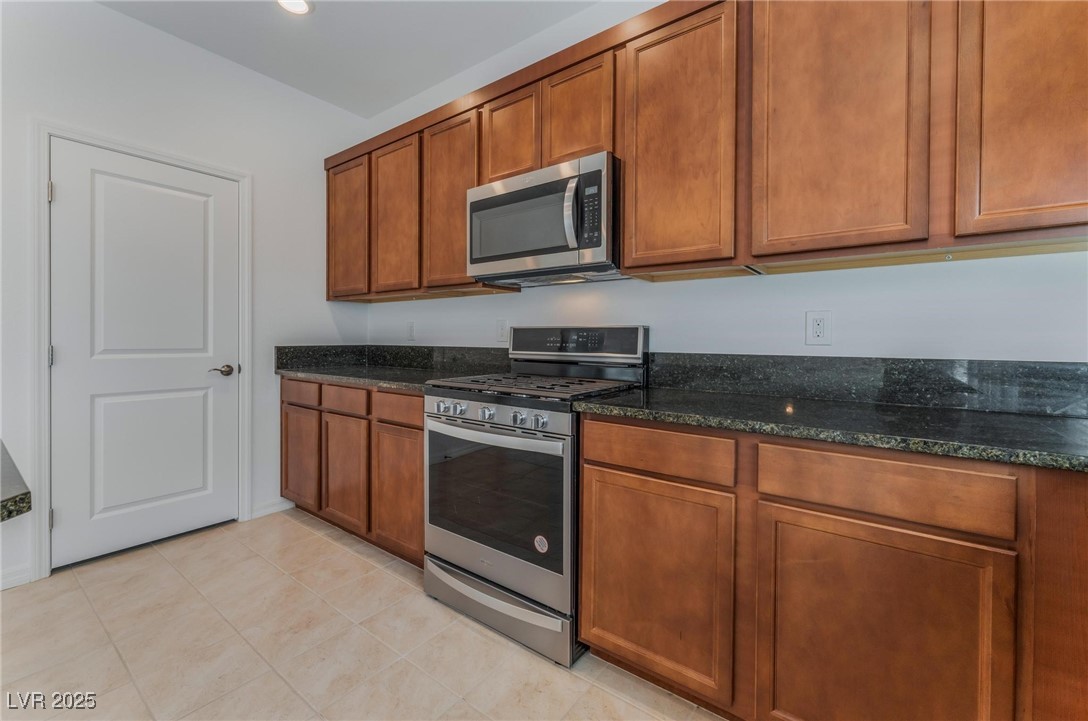 637 Soaring Wings Avenue Property Photo 12