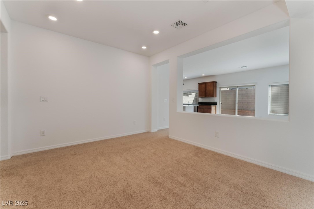 637 Soaring Wings Avenue Property Photo 16