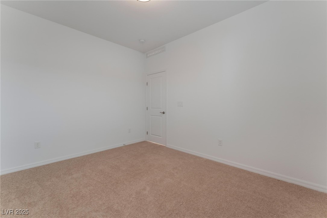 637 Soaring Wings Avenue Property Photo 29