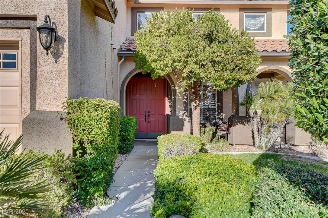 2320 Thayer Avenue Property Photo 1