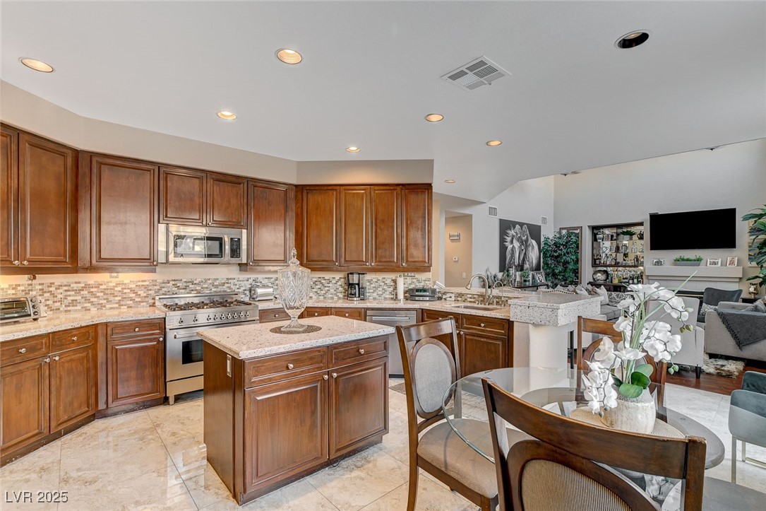 2320 Thayer Avenue Property Photo 19