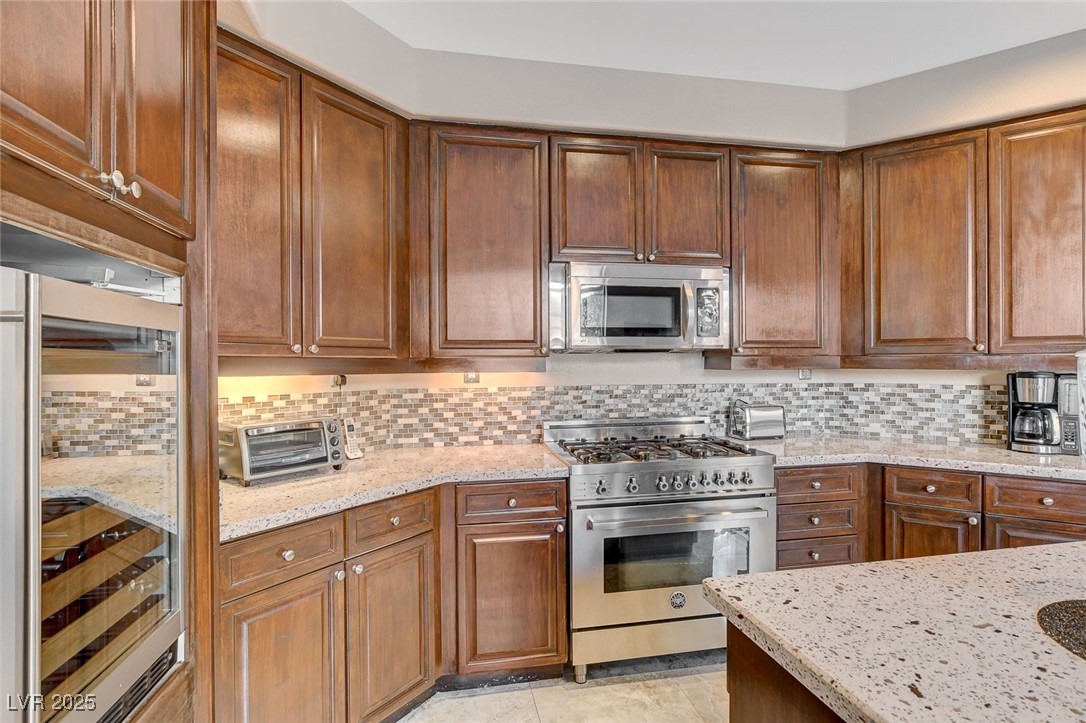 2320 Thayer Avenue Property Photo 21