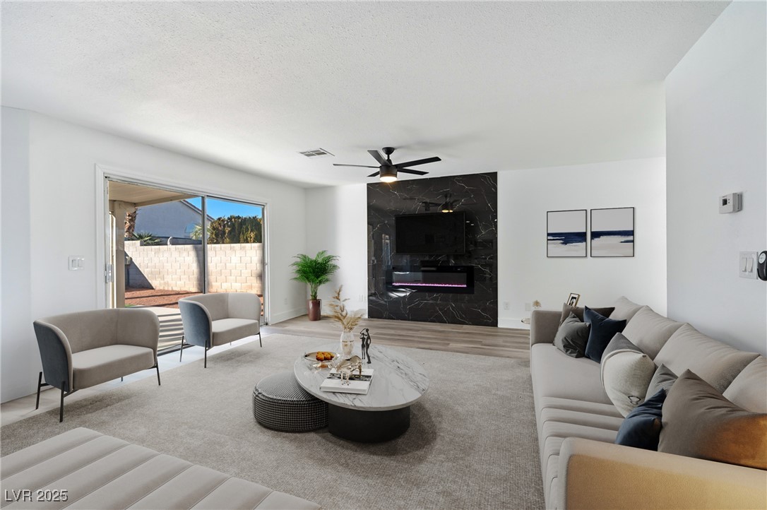 9541 Summersweet Court Property Photo 2
