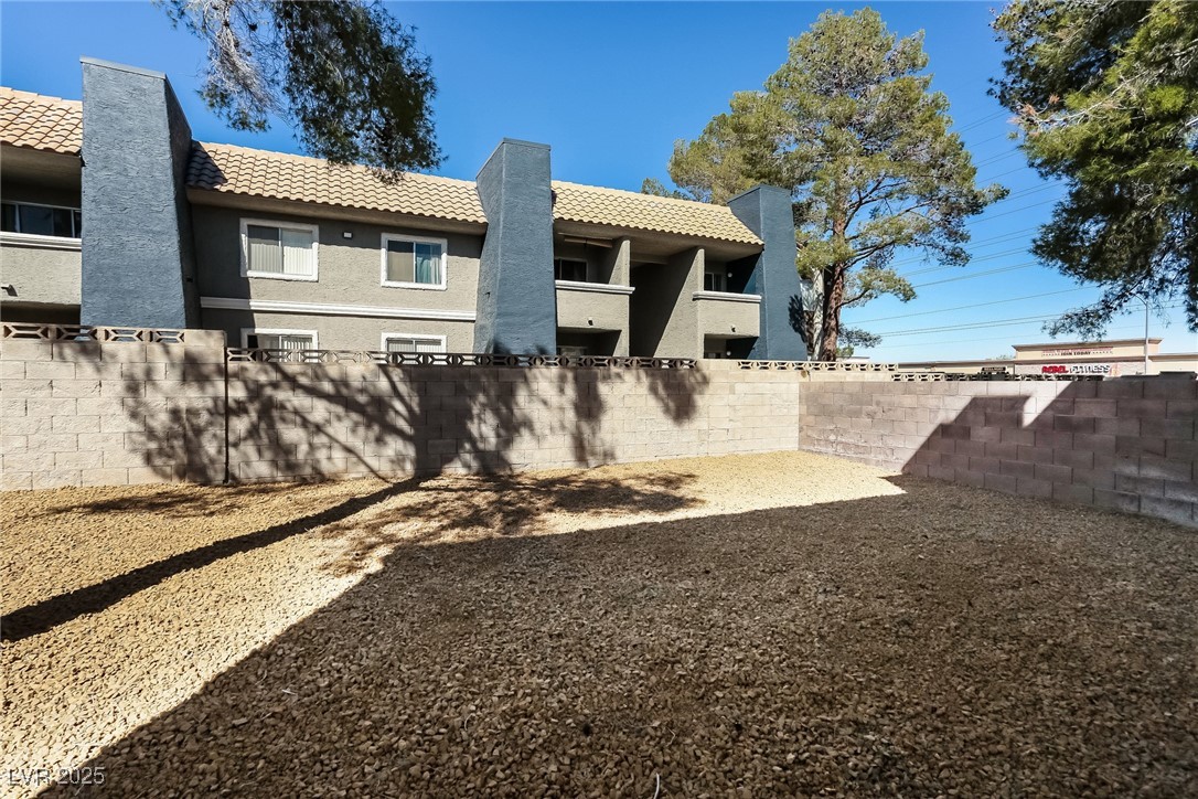 8604 Paddle Wheel Way Property Photo 17