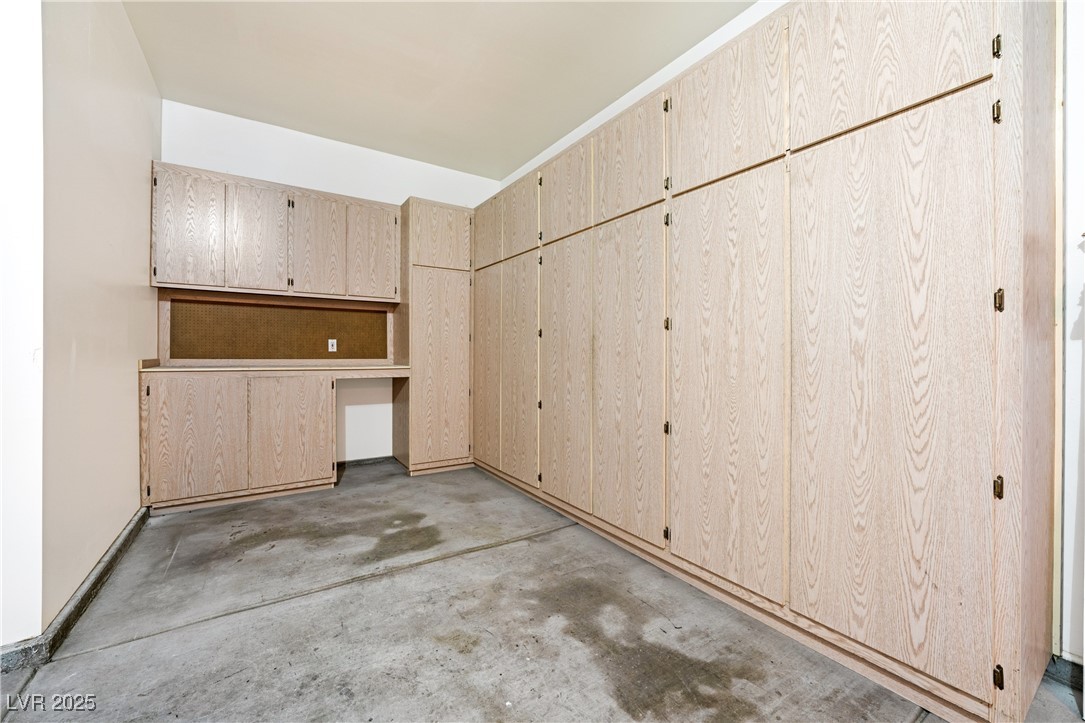 10017 Snow Crest Place Property Photo 31