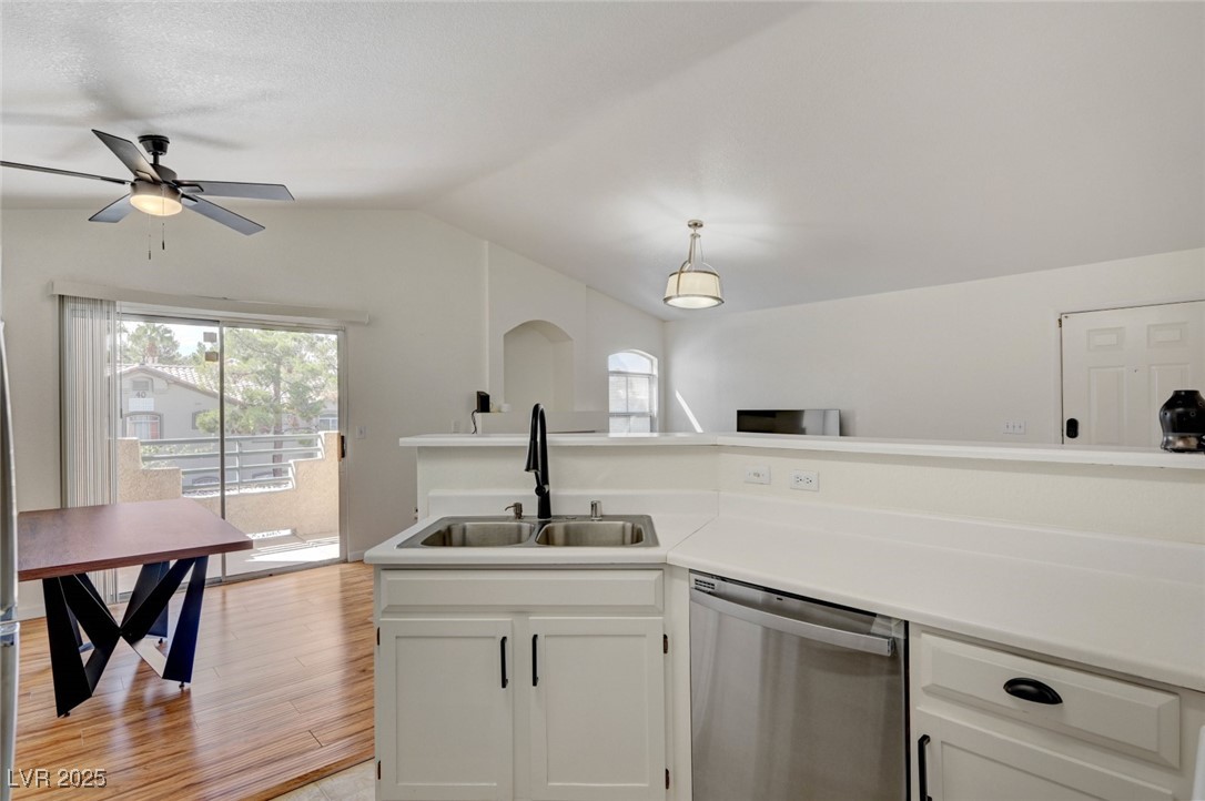 5415 West Harmon Avenue 2123 Property Photo 15