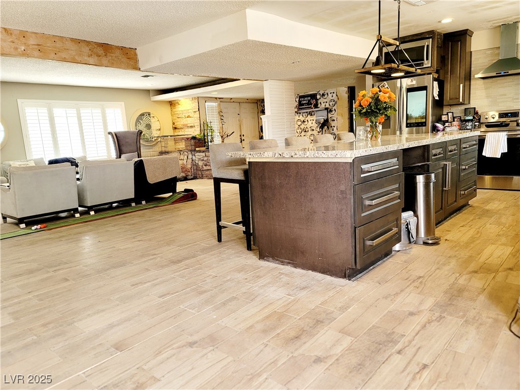 1819 Beverly Way 0 Property Photo 4