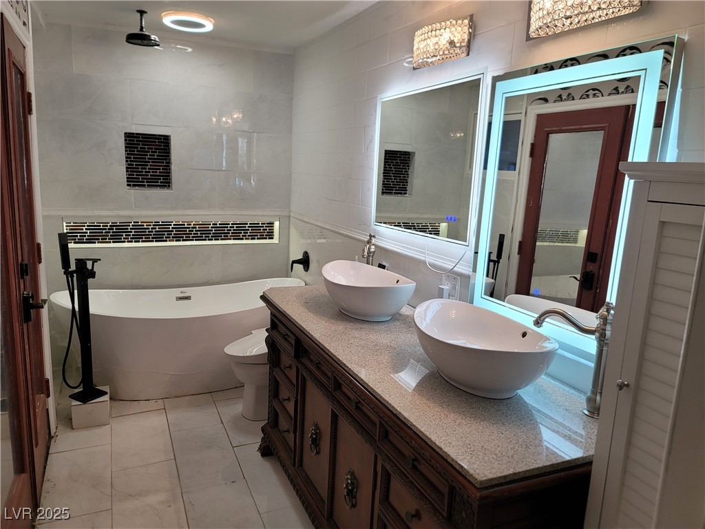 1819 Beverly Way 0 Property Photo 11