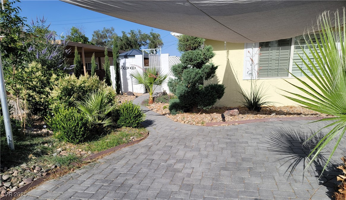1819 Beverly Way 0 Property Photo 12