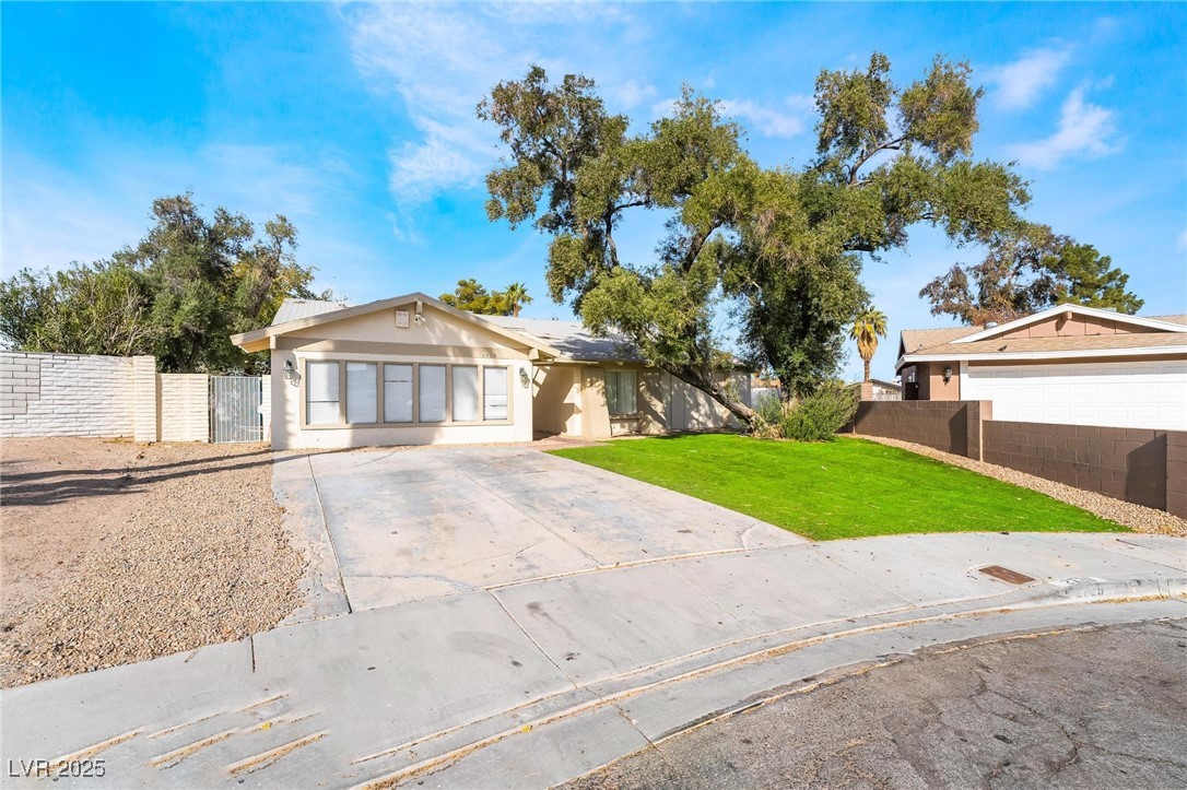 2729 Topaz Court Property Photo