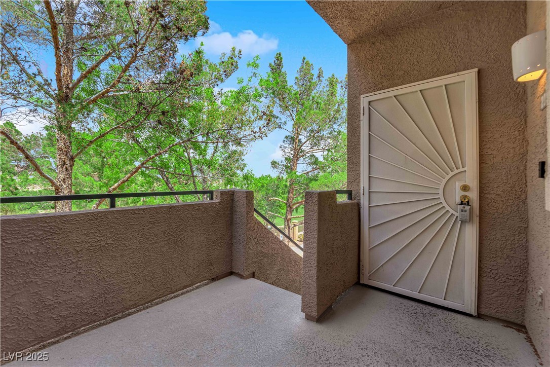 2001 Quarry Ridge Street 207 Property Photo 8