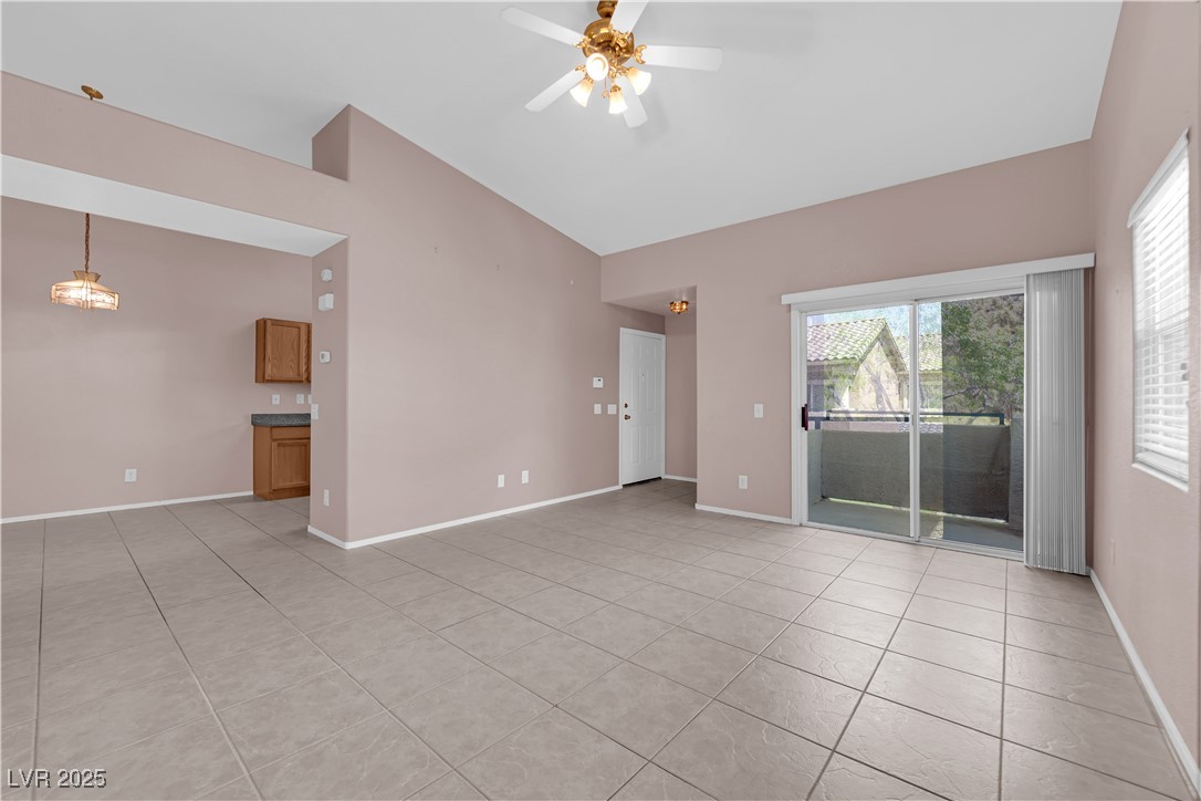 2001 Quarry Ridge Street 207 Property Photo 12