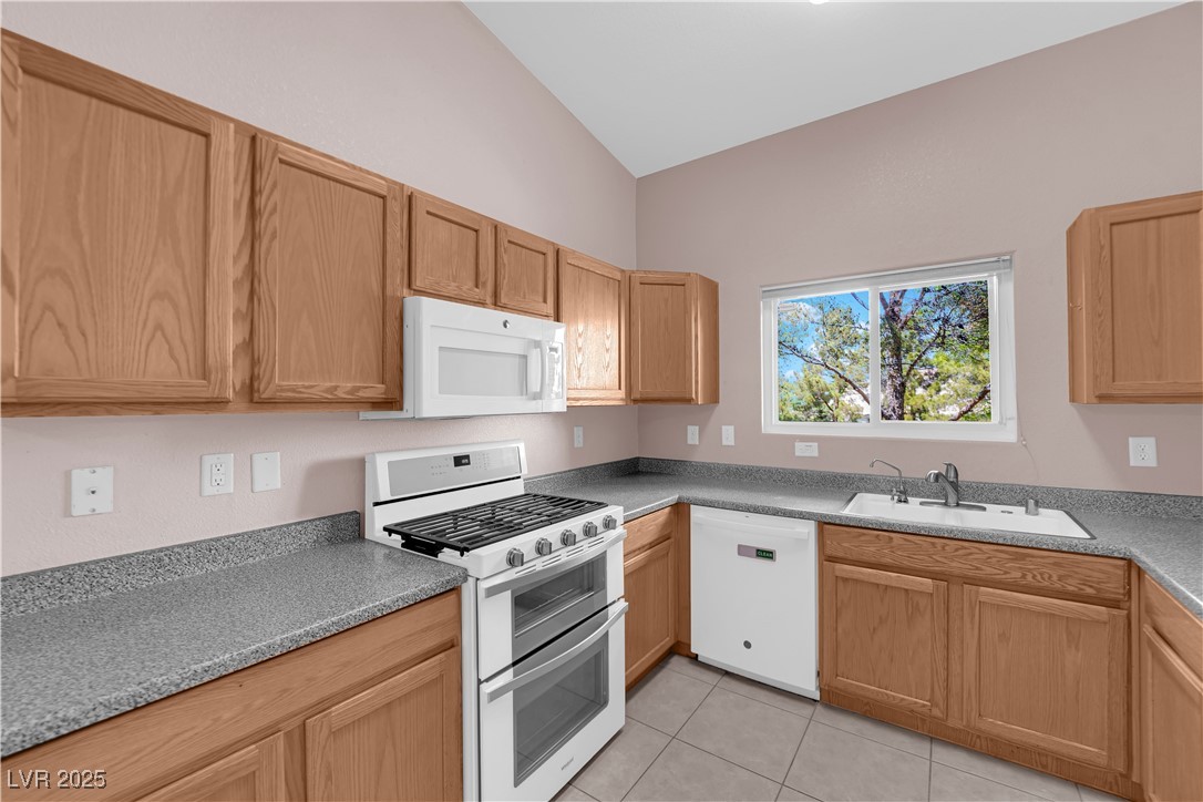 2001 Quarry Ridge Street 207 Property Photo 15