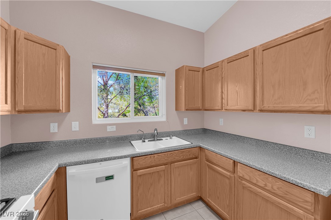 2001 Quarry Ridge Street 207 Property Photo 16