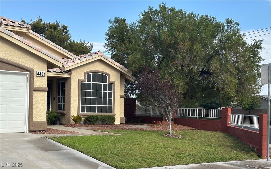 4484 Warbonnet Way Property Photo 4
