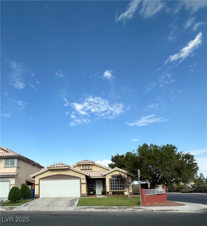 4484 Warbonnet Way Property Photo 5