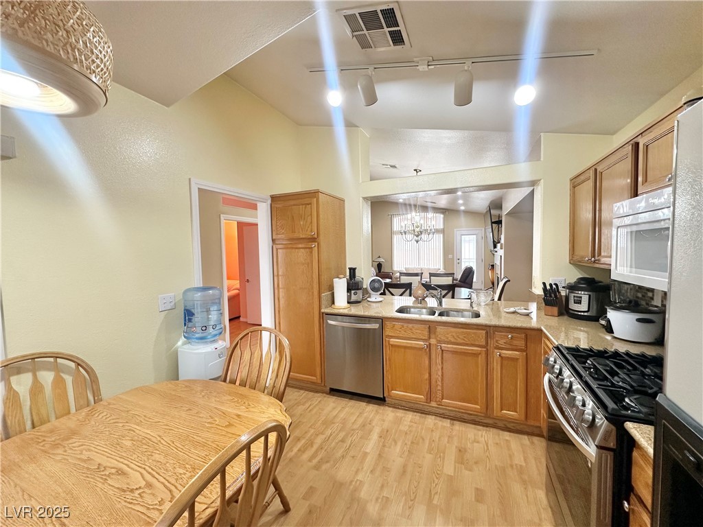 4484 Warbonnet Way Property Photo 7